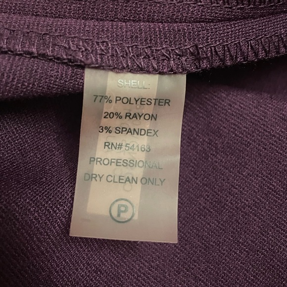 Calvin Klein Deep Plum Colored Dress w/Sweetheart Neck & Ruched Fabric (Size: 4) - Picture 7 of 10